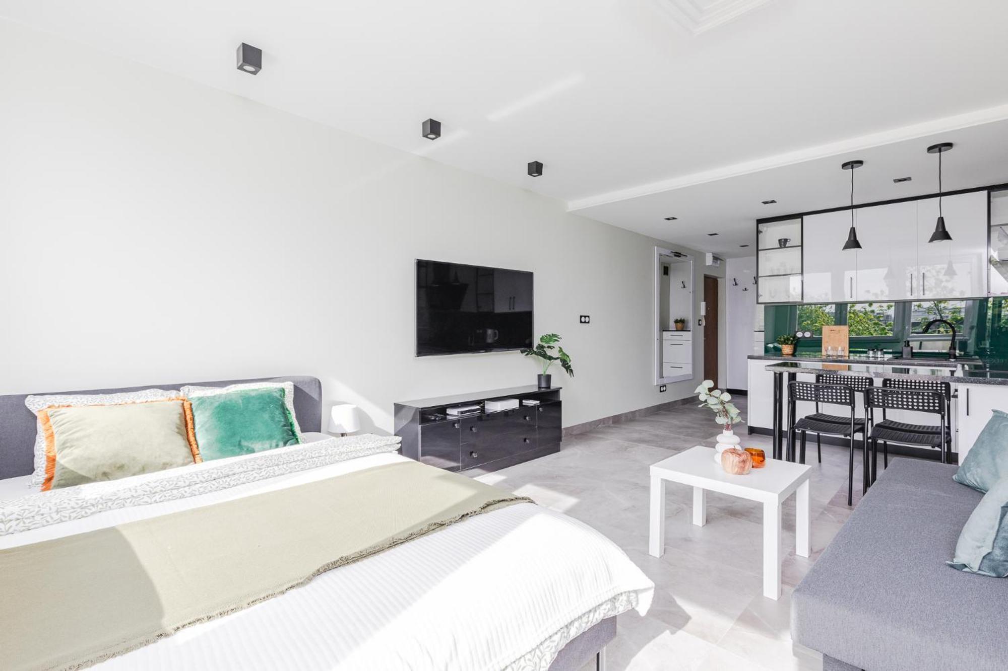 Superapart Saska 48A, Sleek 6Th-Floor Studio With Balcony & Elevator Access Варшава Экстерьер фото