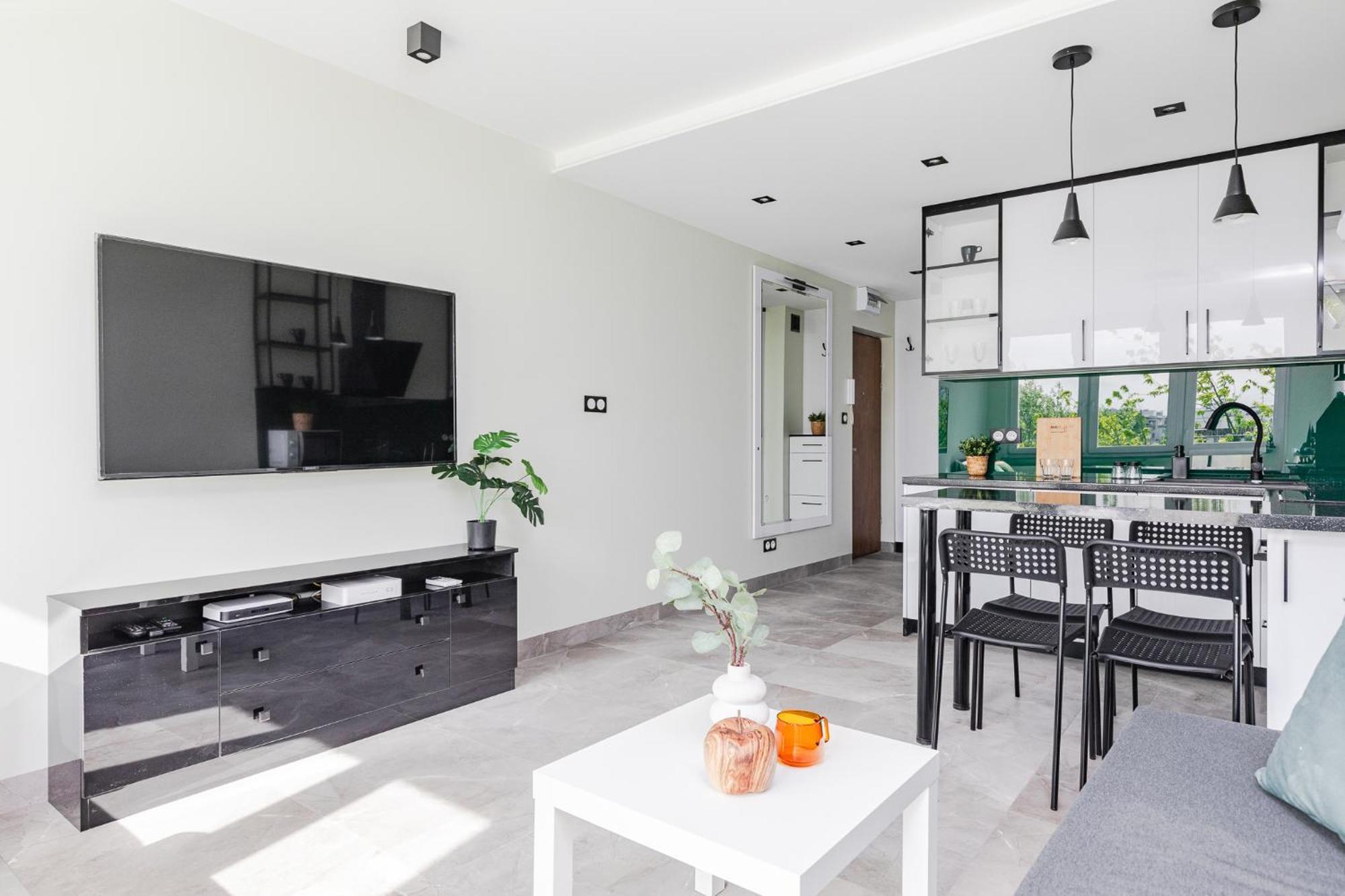 Superapart Saska 48A, Sleek 6Th-Floor Studio With Balcony & Elevator Access Варшава Экстерьер фото